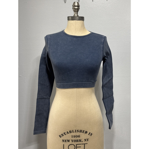 Zara Tops - Zara Crop Top Crew Neck Pullover Stretch Long Sleeve Faded Blue Size XS Stylish